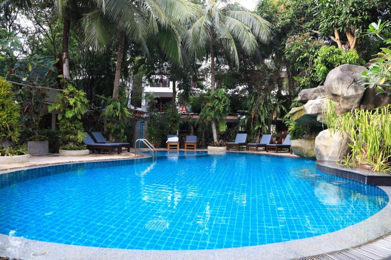 Phuket Meet Holiday Hotel 普吉岛相遇酒店 Rawai Exterior foto