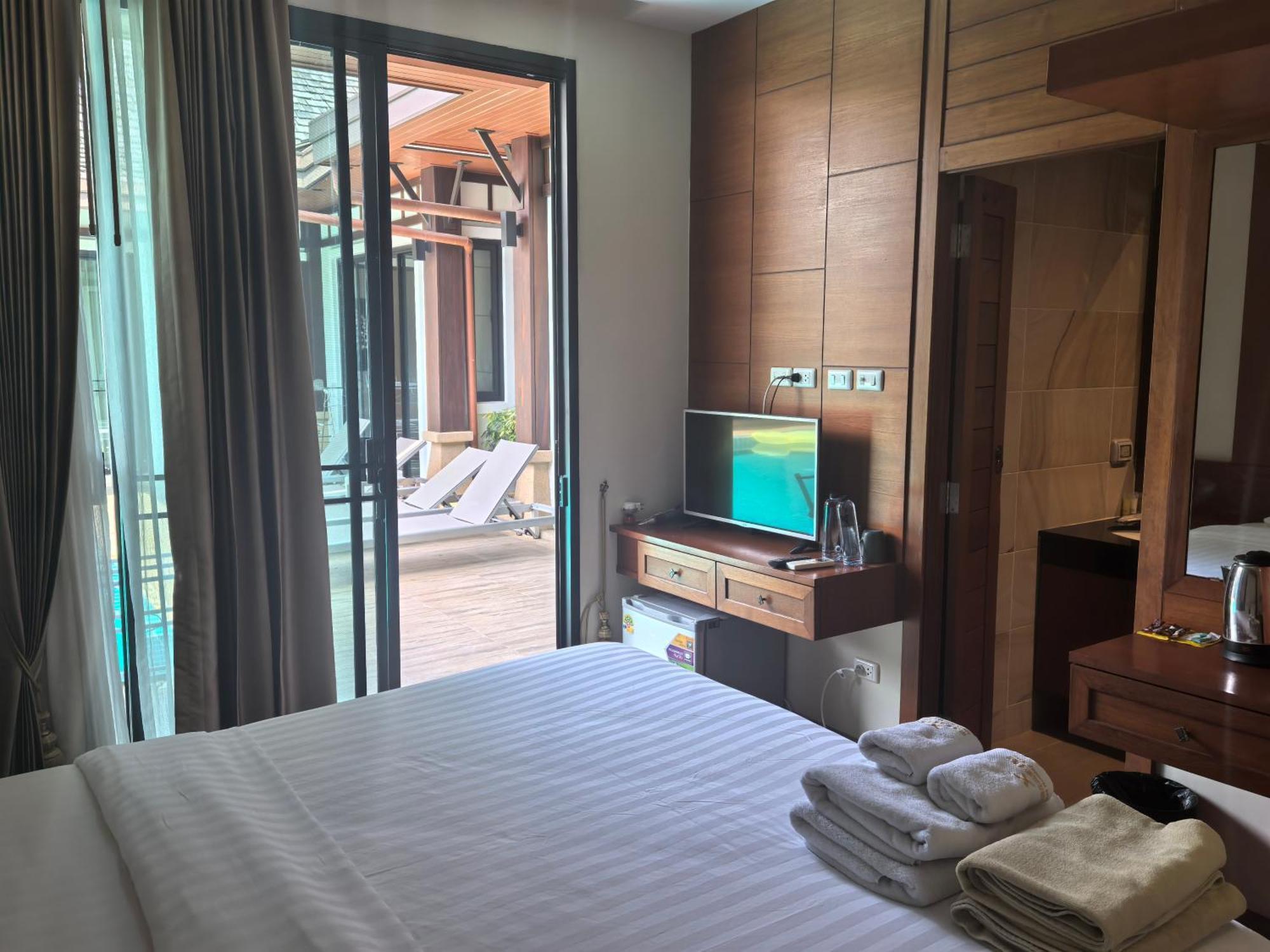Phuket Meet Holiday Hotel 普吉岛相遇花园度假酒店 Rawai Exterior foto